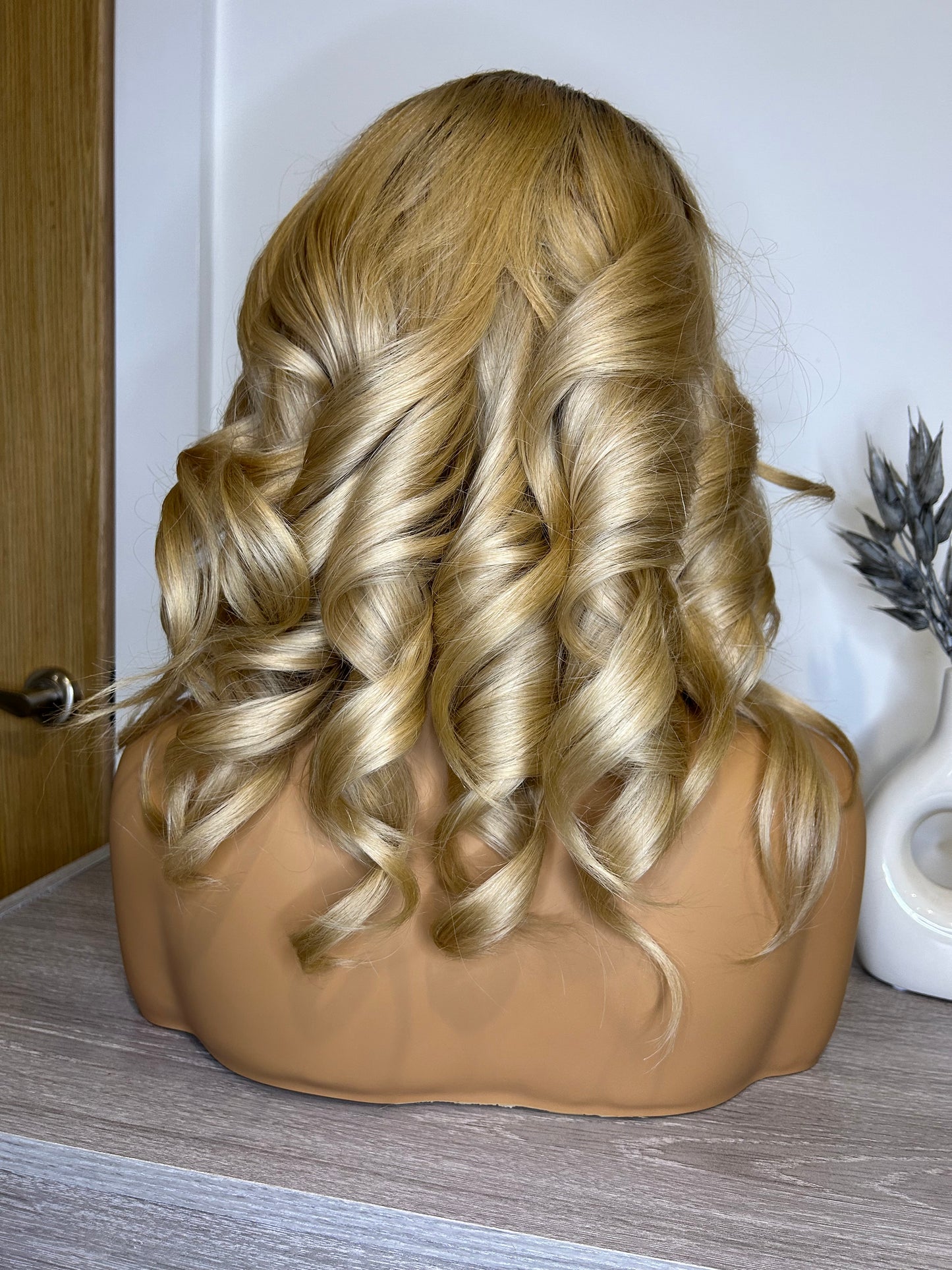 Blonde wavy bob wig, HD lace 7x5 glueless wig