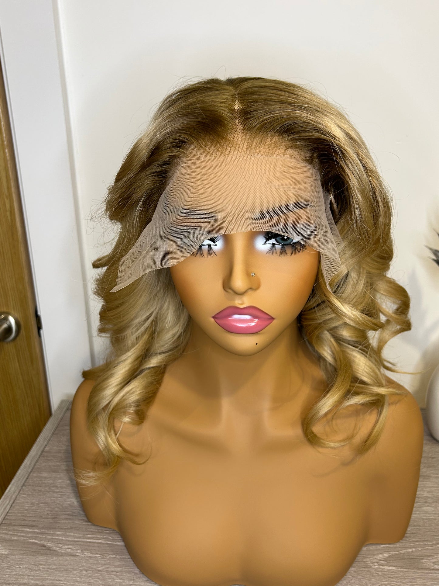 Blonde wavy bob wig, HD lace 7x5 glueless wig